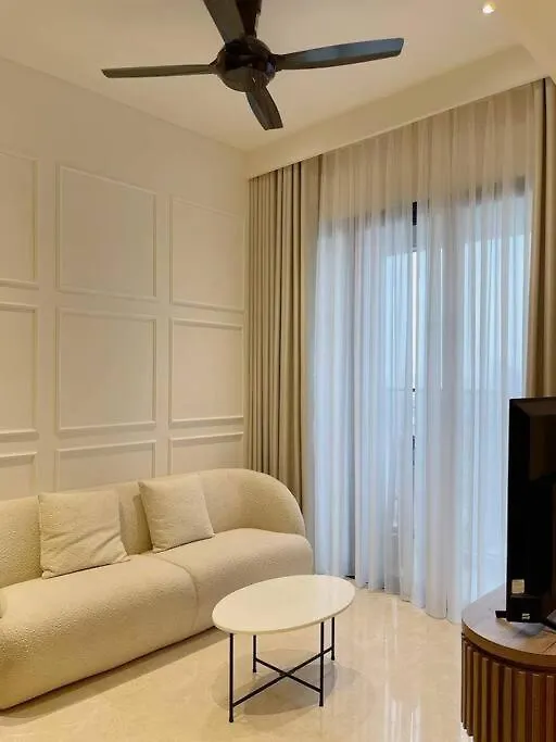 The Rixx Fabulous Apartment @ D1/Jacuzzi/Pool/Gym Ho Chi Minh City